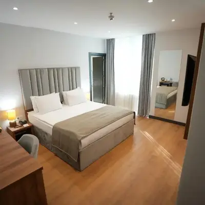 Business Life Hotel Güneşli