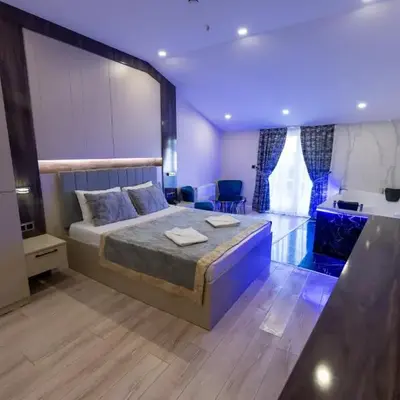Meros Hotel