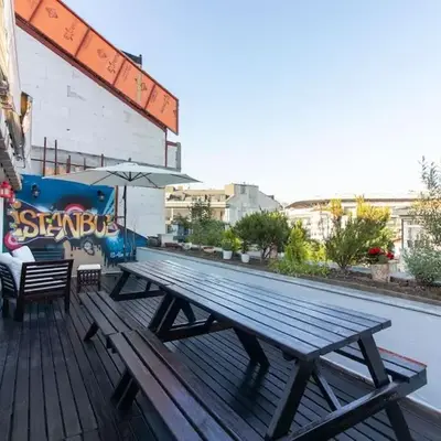 Exclusive Vibrant 3BR Duplex w Terrace in Kadıköy!