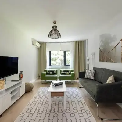 Gorgeous Bright New 2BD Central Home! #212
