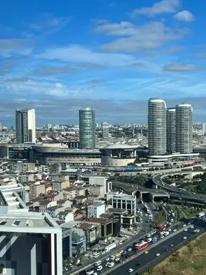 a city with a highway and buildings and traffic at konforun adresi in Istanbul