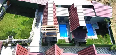 an aerial view of a house with a yard at Patya BUNGALOV in Dereköy