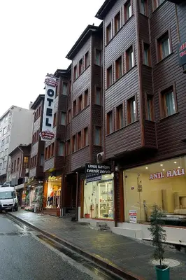 a building on the side of a city street at Atlantik Butik Hotel in Tekirdag