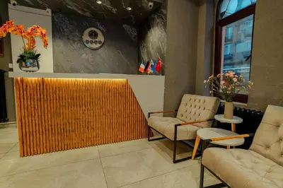 a waiting room with two chairs and aitating at THE BEYBÛN HOTEL İstiklal Street Taksim in Istanbul