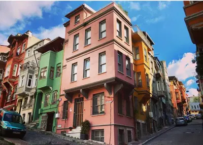 a tall building on the side of a street at Golden Horn Views from The Saffron House in Old Istanbul in Istanbul