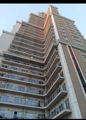 a tall apartment building with a tall at ميدوكليه بشاك شهير 1 in Istanbul