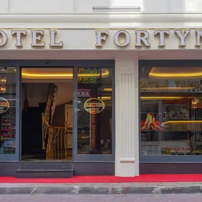 Hotel FORTYNİNE