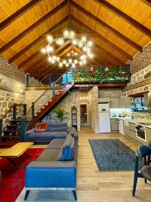 Gallery image of Sakarya Sapanca Ünlüce 2 oda 1 salon Özel Havuz- Şömine - Sauna - Aile Konaklamalı 5 Kişilik Taş Ev - BNG-71 in Sapanca