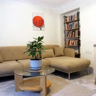 baesment 2BR apt with 2toilet and 2bath 8min to metro #1
