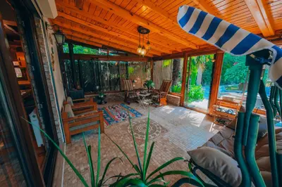 an open living room with a roof and a patio at Sapanca Villa Şen in Sapanca