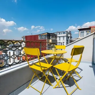 Cosy Triplex Flat