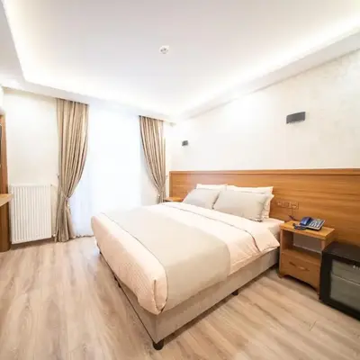 Zirvesta Otel