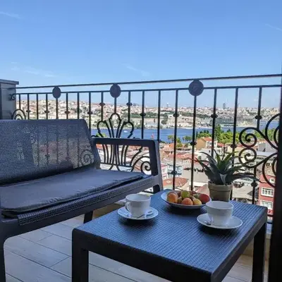 New Stylish Apartment with Panoramic Views