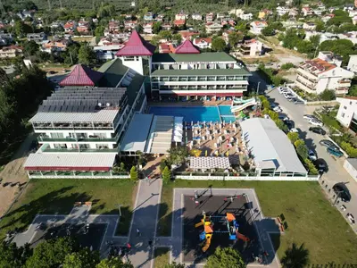 an overhead view of a building with a pool at Ceti̇n Presti̇ge Resort in Erdek