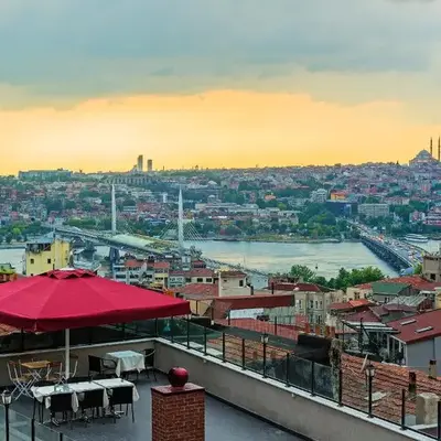Meroddi Pera Flats