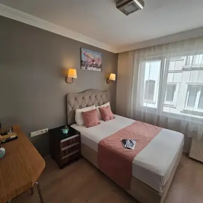 TAKSİM LİFE HOUSE